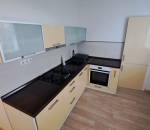 2-iz. byt v centre, 64 m2, kompl. rek.